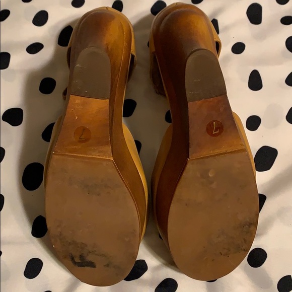 Jeffrey Campbell Havana Wedge Sandals. Size 7 - Picture 5 of 5